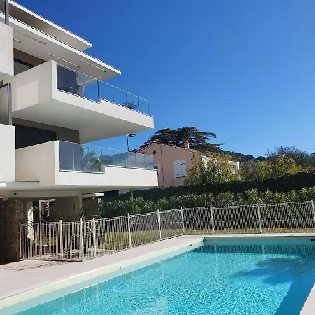 Modern In With Terrace Le Cannet