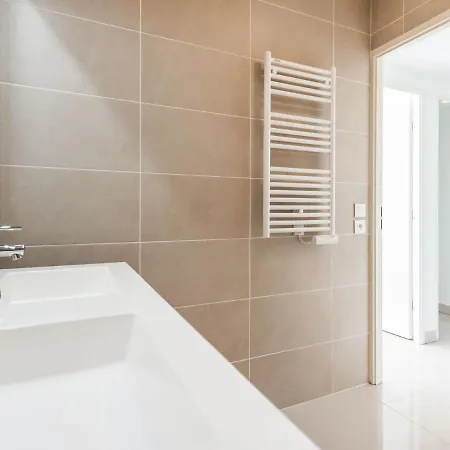 Modern In With Terrace Appartement
