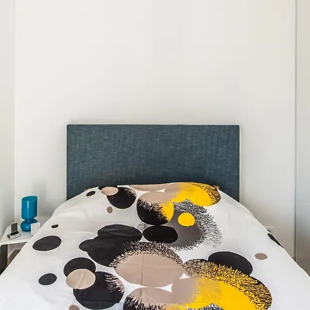 Modern In With Terrace Appartement