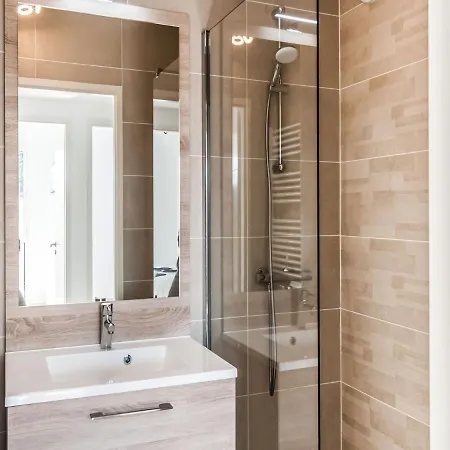 Modern In With Terrace * Le Cannet